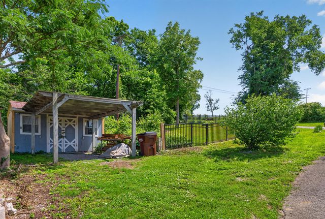 900 Hagers Camp Road, Harrodsburg, KY 40330