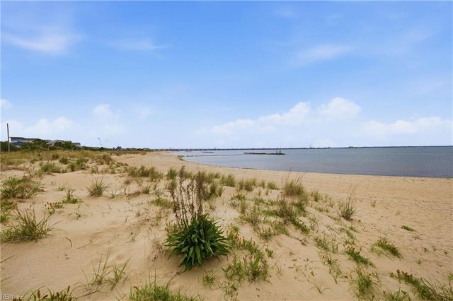 1262 W Ocean View Ave Apt 7, Norfolk, VA 23503