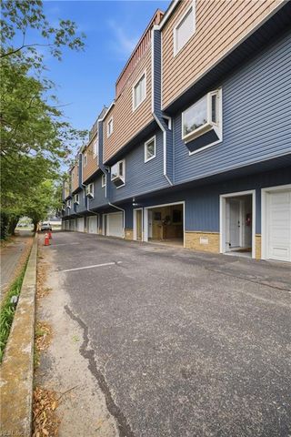 1262 W Ocean View Ave Apt 7, Norfolk, VA 23503