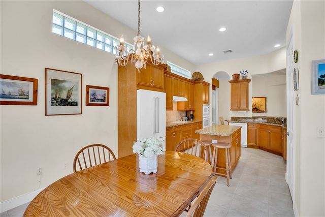 1433 W Island Club Square, Vero Beach, FL 32963