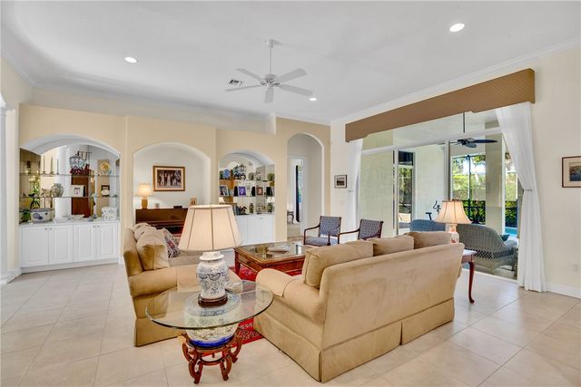 1433 W Island Club Square, Vero Beach, FL 32963