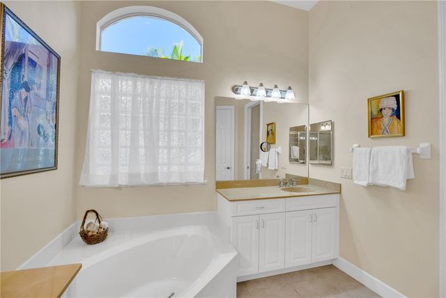 1433 W Island Club Square, Vero Beach, FL 32963