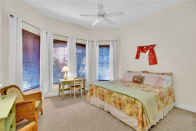 1433 W Island Club Square, Vero Beach, FL 32963