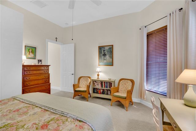 1433 W Island Club Square, Vero Beach, FL 32963