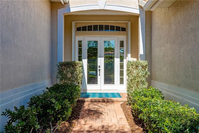 1433 W Island Club Square, Vero Beach, FL 32963