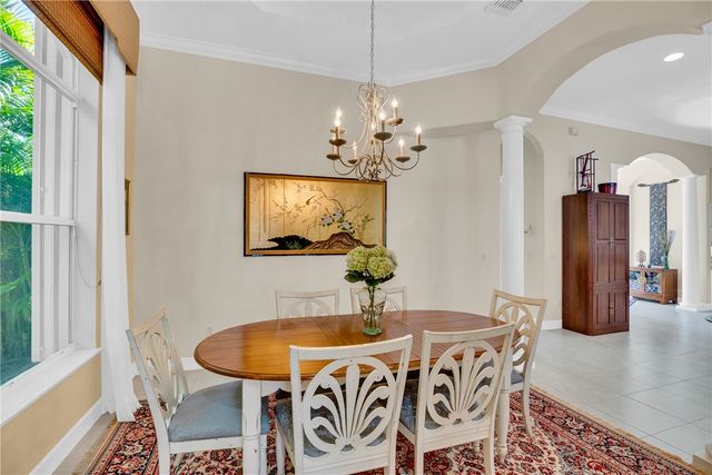 1433 W Island Club Square, Vero Beach, FL 32963