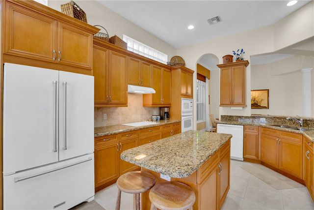 1433 W Island Club Square, Vero Beach, FL 32963