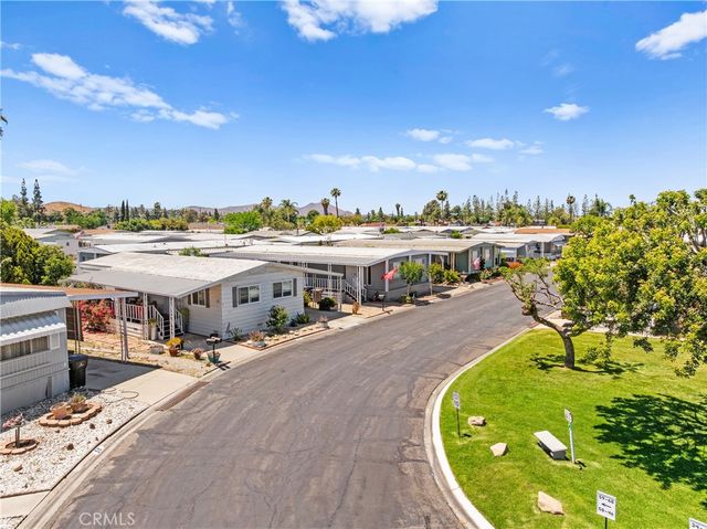 9391 California Avenue 56, Riverside, CA 92503