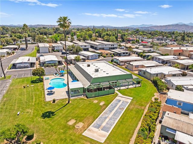 9391 California Avenue 56, Riverside, CA 92503