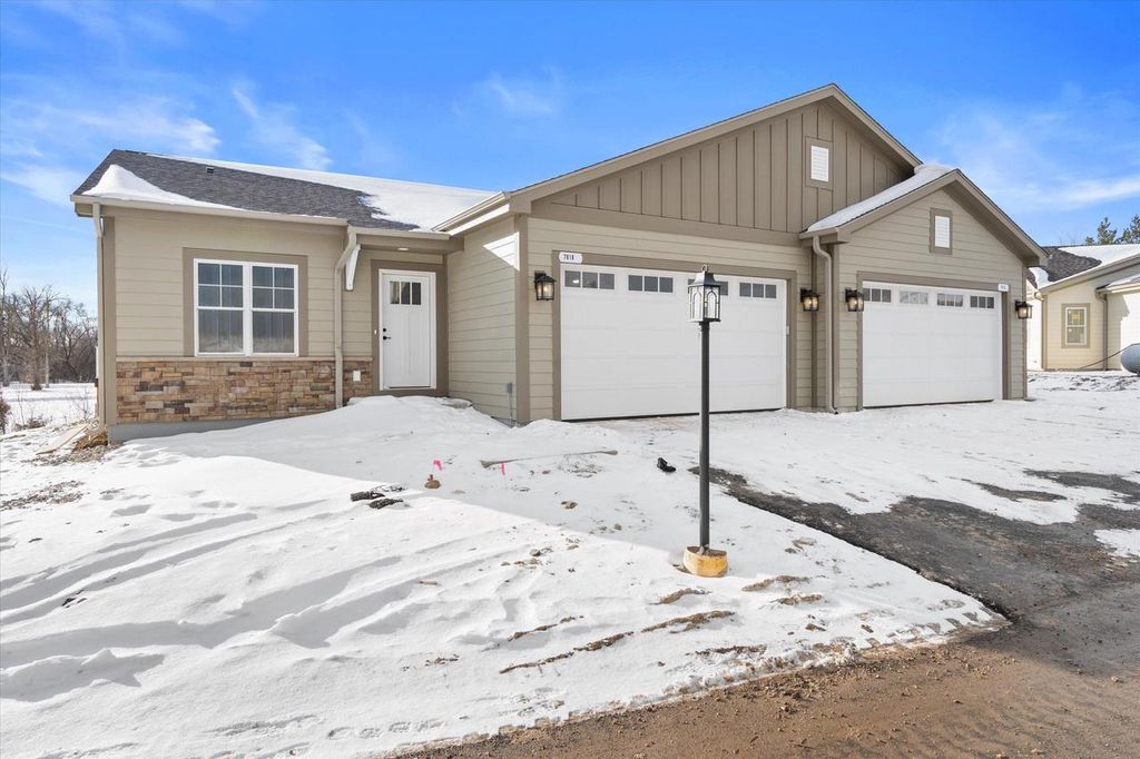 7054 Stonewood LANE, Lannon, WI 53046