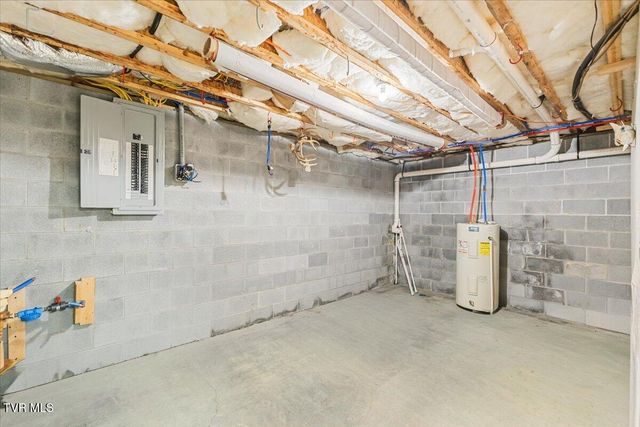 32582 Spring Crest Drive, Glade Spring, VA 24340