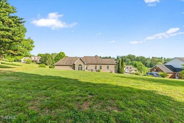 32582 Spring Crest Drive, Glade Spring, VA 24340