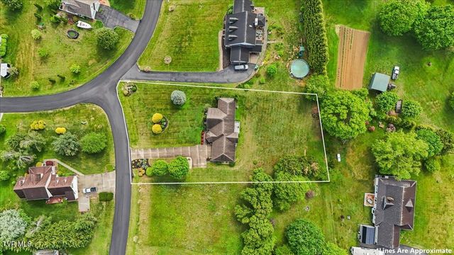 32582 Spring Crest Drive, Glade Spring, VA 24340