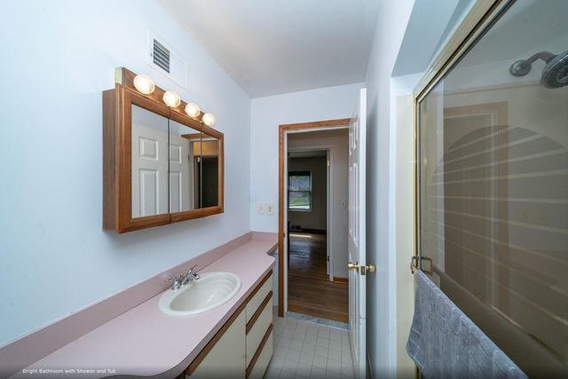 14521 Merriman Road, Livonia, MI 48154