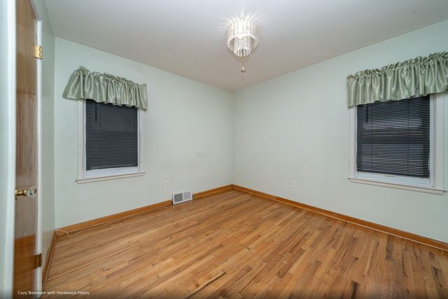 14521 Merriman Road, Livonia, MI 48154