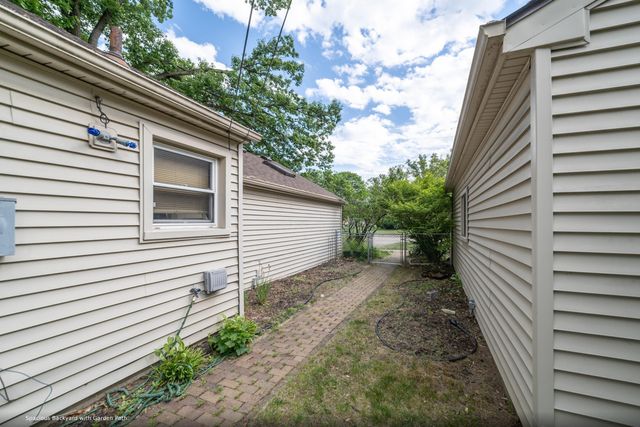14521 Merriman Road, Livonia, MI 48154