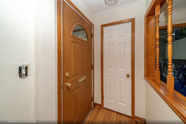 14521 Merriman Road, Livonia, MI 48154