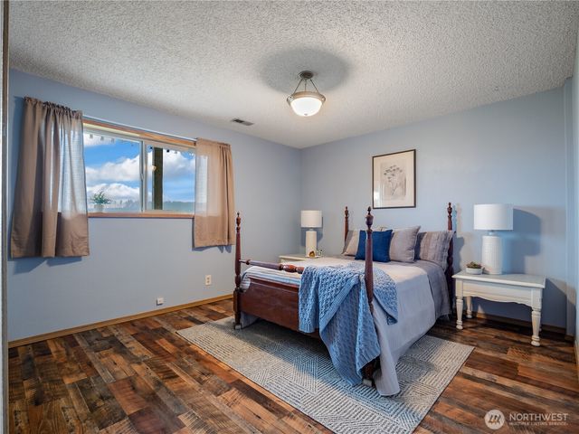 7693 Sidney Road SW, Port Orchard, WA 98367