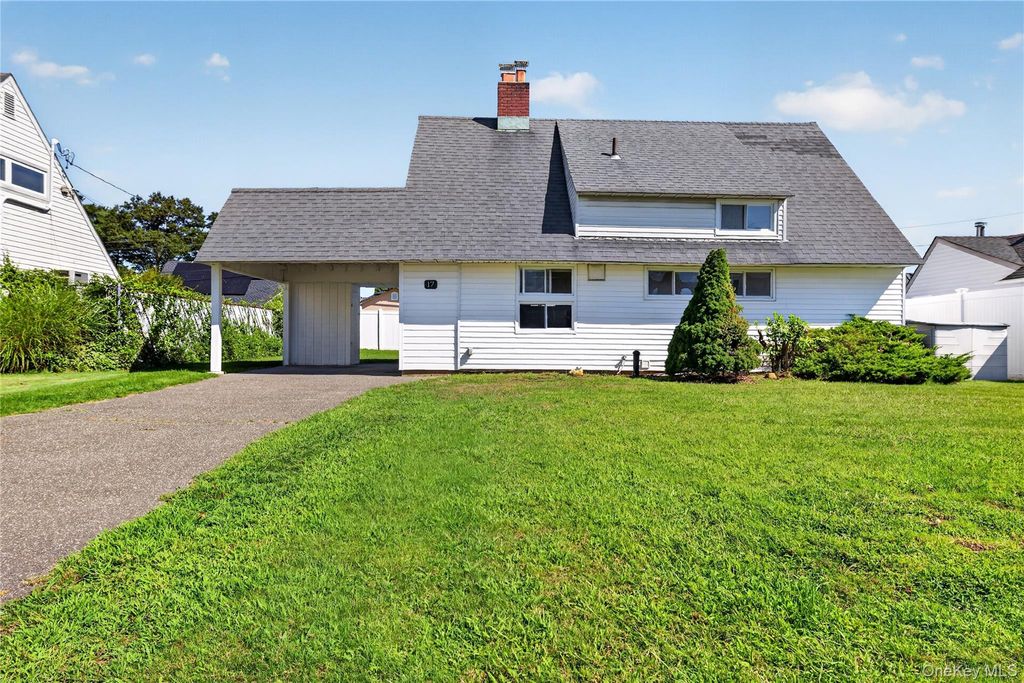 17 Berry Lane, Hicksville, NY 11801 — exterior