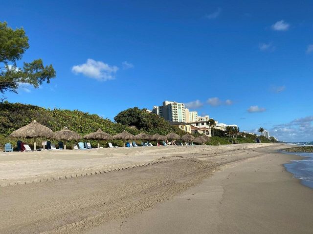 3912 S Ocean Boulevard 906, Highland Beach, FL 33487