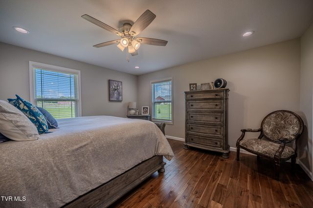60 Alexander Ferry Lane, Greeneville, TN 37743