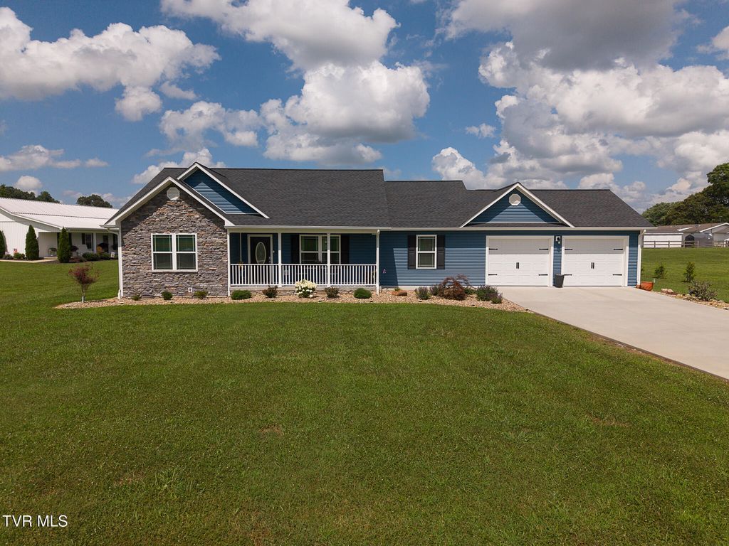 60 Alexander Ferry Lane, Greeneville, TN 37743