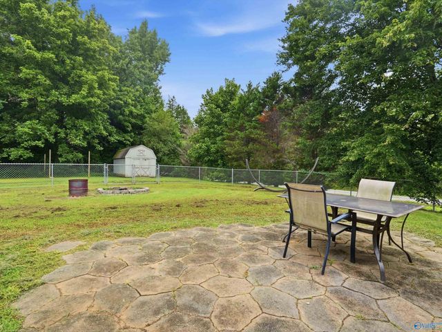 721 E Byrd Road, Hartselle, AL 35640