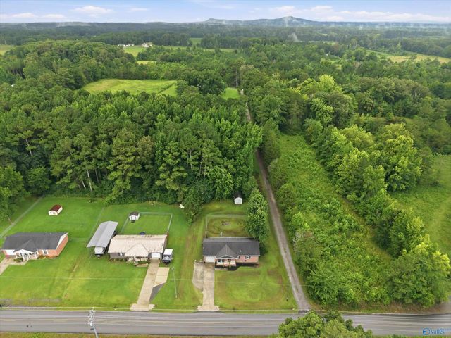 721 E Byrd Road, Hartselle, AL 35640