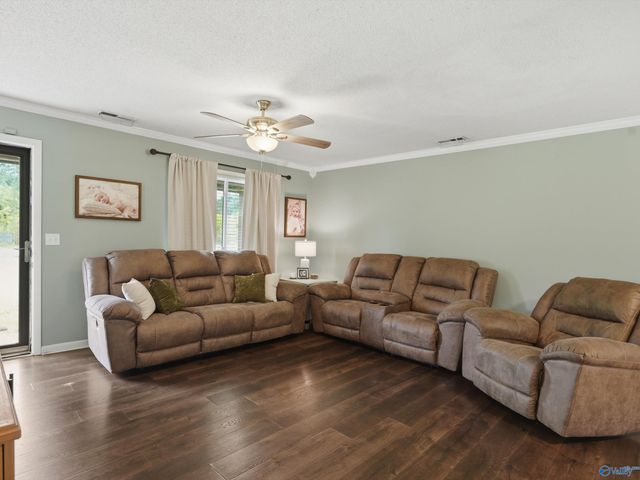721 E Byrd Road, Hartselle, AL 35640