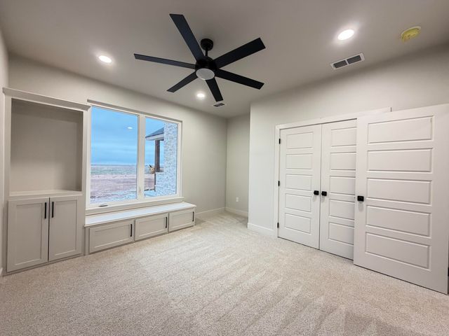 1155 E Hayes Street, New Home, TX 79383