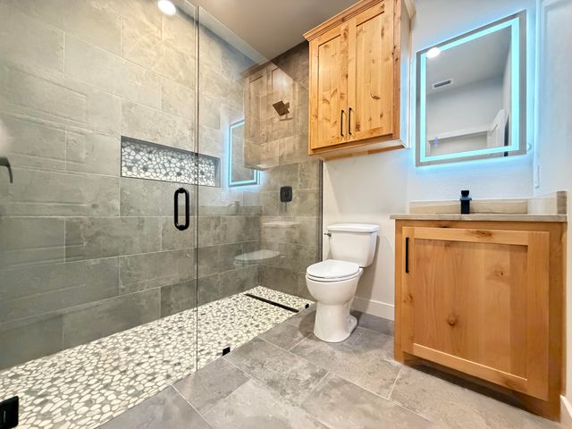 1155 E Hayes Street, New Home, TX 79383
