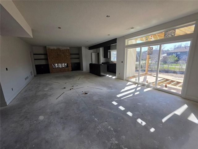 11240 S Gleason Road, Olathe, KS 66061