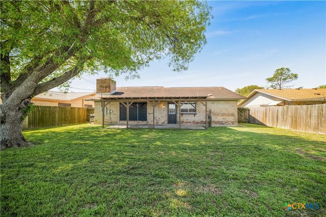 104 Willowick Drive, Victoria, TX 77901