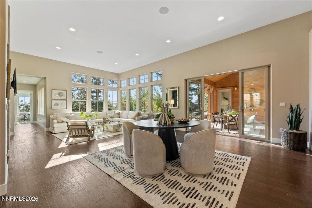 Image 10 of property listing at 5700 Nordend Way, Reno, NV 89511