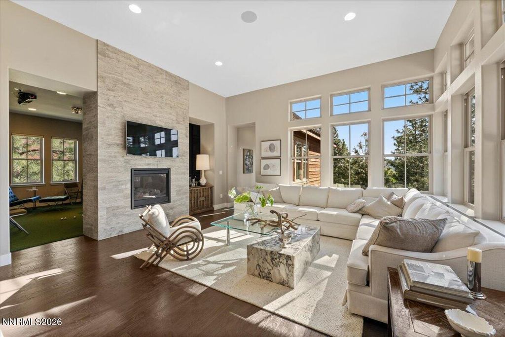 Image 7 of property listing at 5700 Nordend Way, Reno, NV 89511
