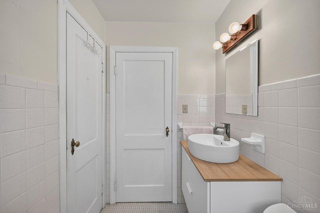 204 E Mechanic Street, Reading, OH 45215