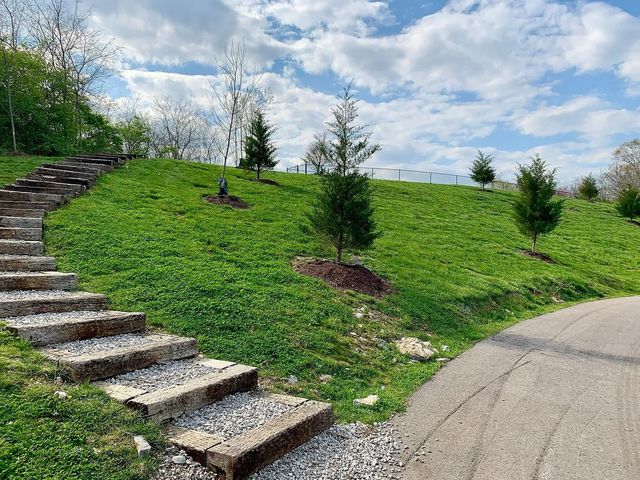 716 Cottage Park Dr, Nashville, TN 37207