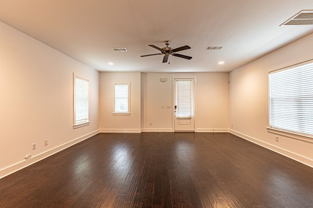 716 Cottage Park Dr, Nashville, TN 37207