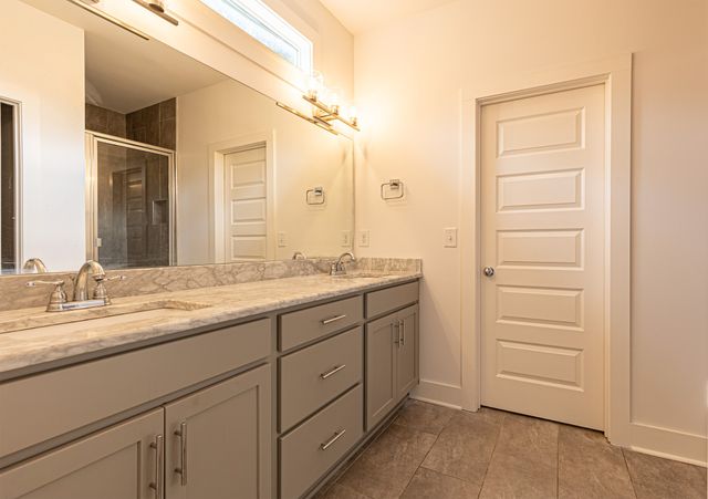 716 Cottage Park Dr, Nashville, TN 37207