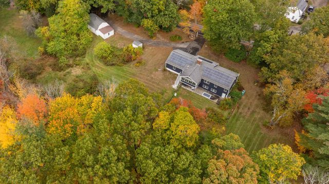 9 Maple Avenue, Atkinson, NH 03811