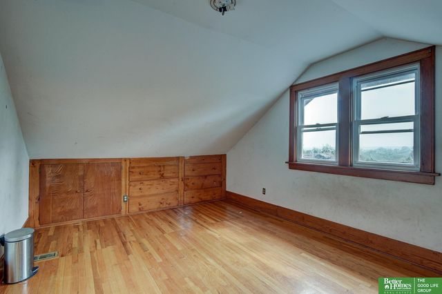 3041 Ida Street, Omaha, NE 68112