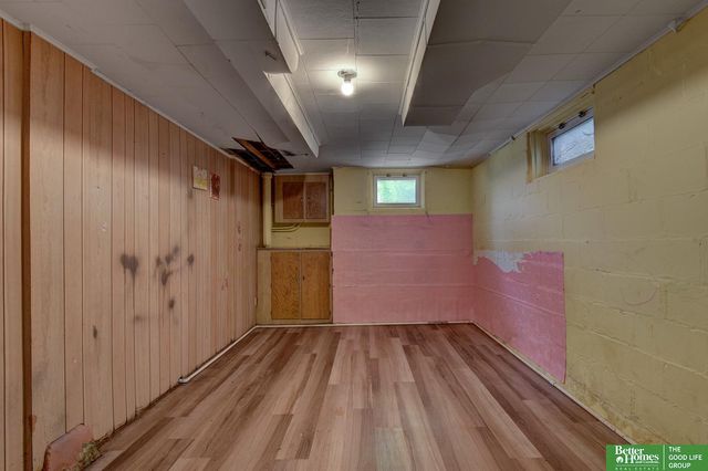 3041 Ida Street, Omaha, NE 68112