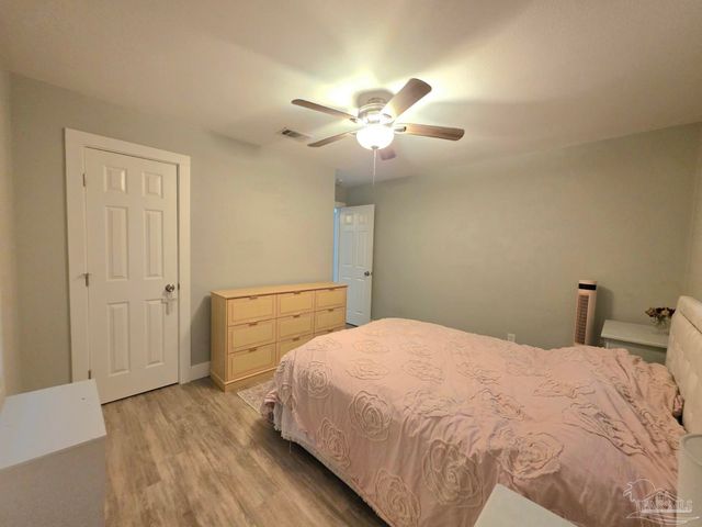 18 Milton Rd, Pensacola, FL 32507