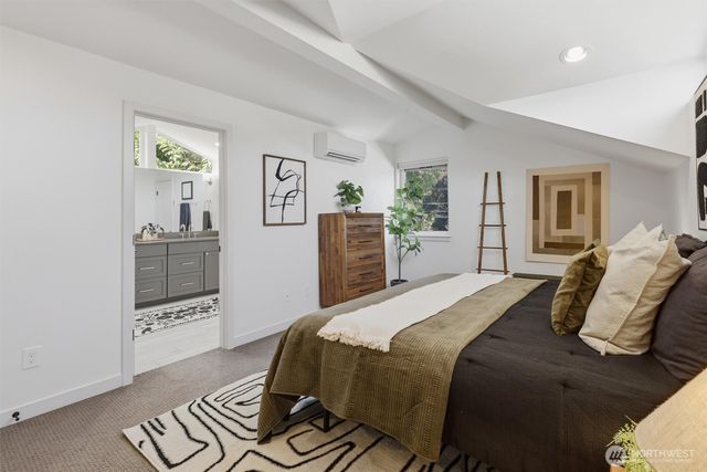 2415 NE 77th Street, Seattle, WA 98115