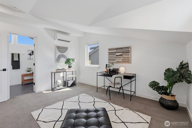 2415 NE 77th Street, Seattle, WA 98115