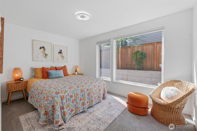 2415 NE 77th Street, Seattle, WA 98115