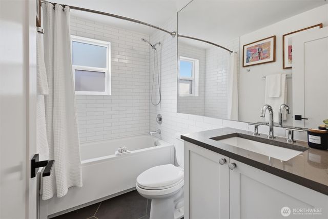 2415 NE 77th Street, Seattle, WA 98115