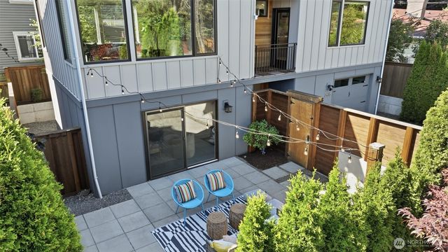 2415 NE 77th Street, Seattle, WA 98115