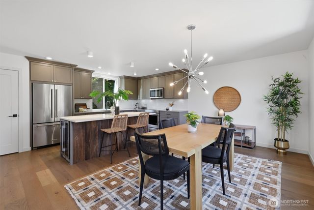 2415 NE 77th Street, Seattle, WA 98115