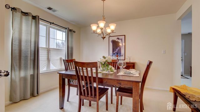 32 Manley Road, Pennington, NJ 08534